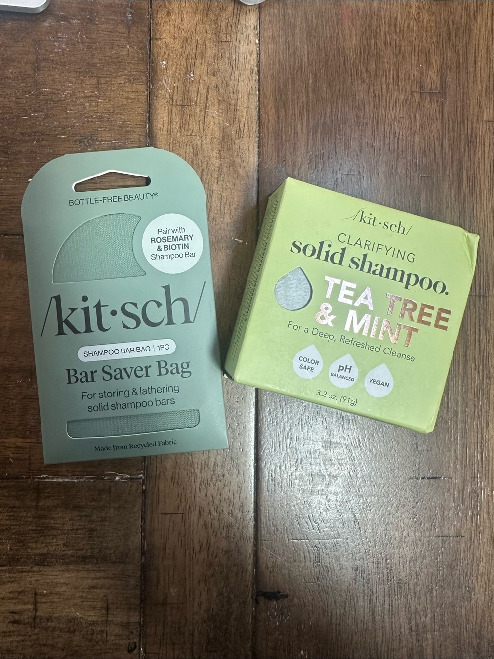 NEW Kitsch Tea Tree & Mint Clarifying Solid Shampoo with Bar Saver Bag